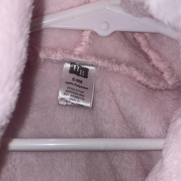 Never worn unicorn robe, softest material ever - Picture 2 of 2